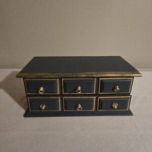 Elegant Black and Gold Storage Box